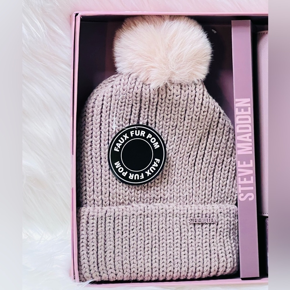 Steve Madden Bundle - Picture 3 of 5